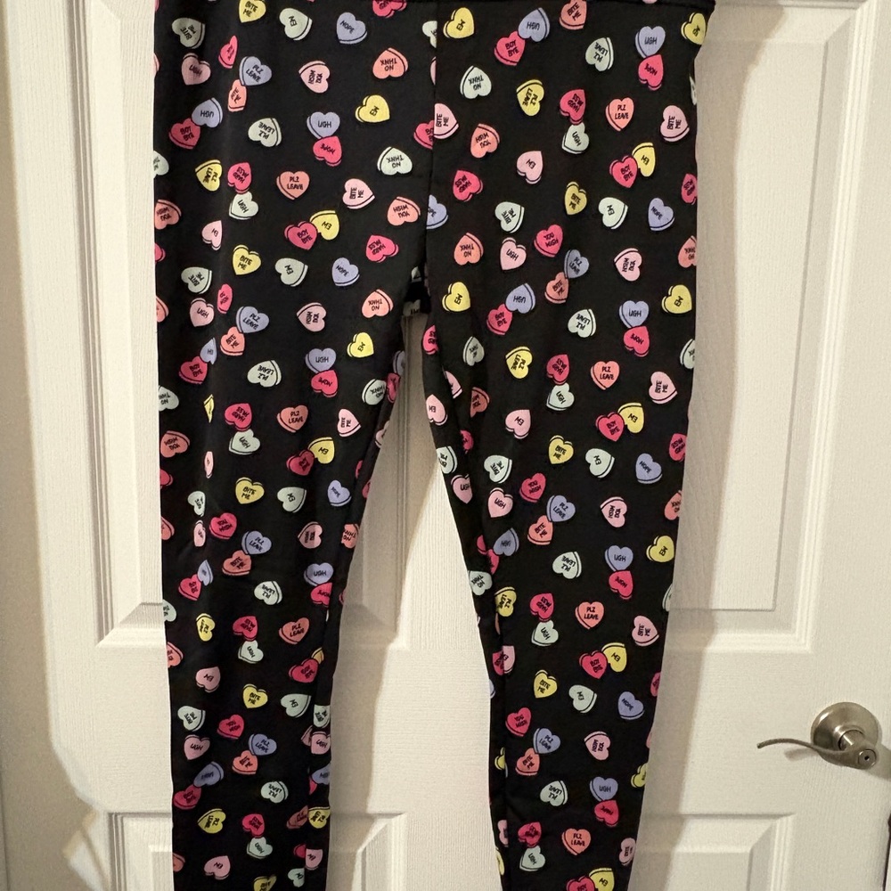 Serra Black Leggings with Colorful Heart Print